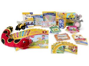 Jolly Phonics Classroom Kit: With Puppets, In Print Letters (American English edition) - 9781835824894